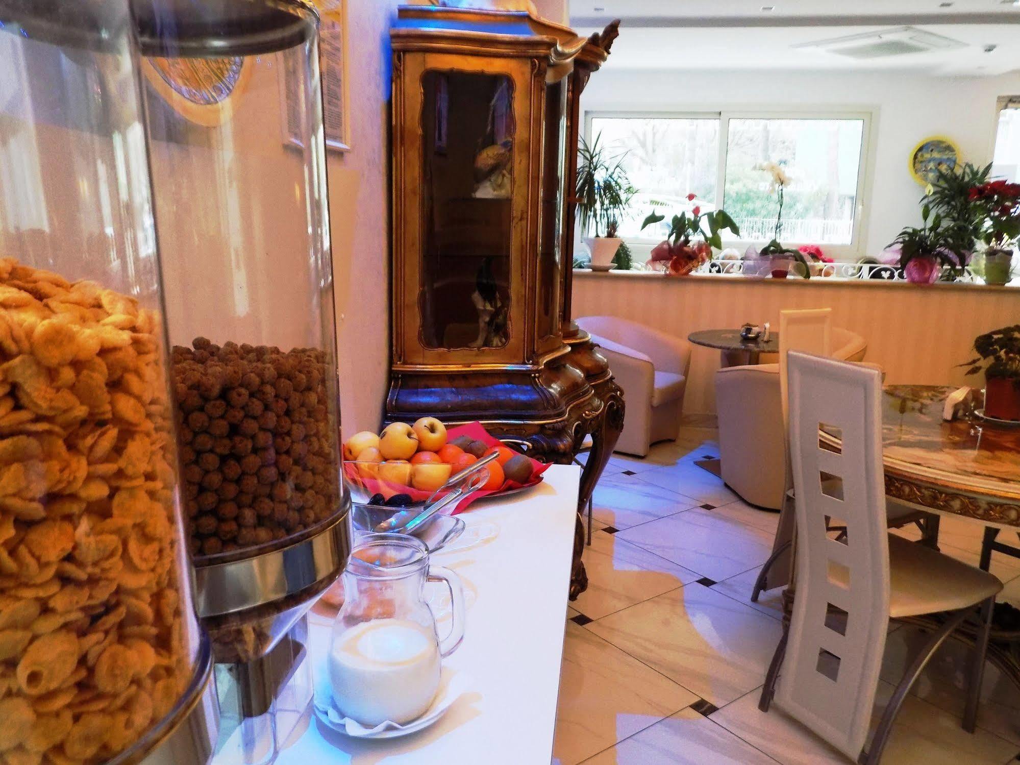 Hotel Residence Villa Del Mare Rimini Ngoại thất bức ảnh